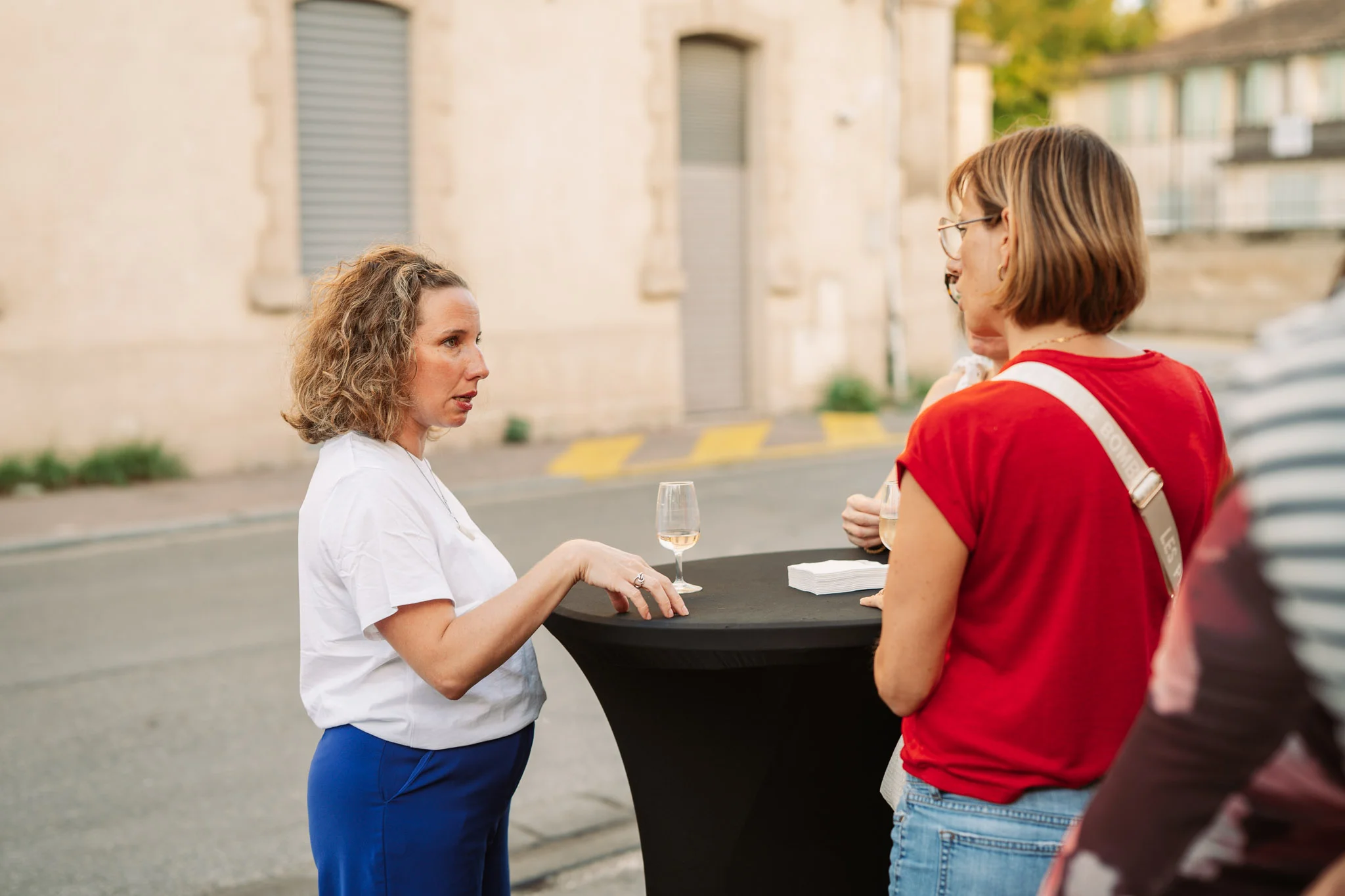 Discussions pendant la soirée
